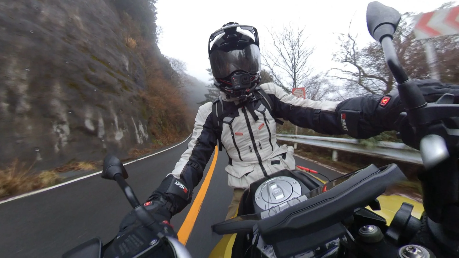 INSTA 360 いお ONE X カメラ CINONEX/C見えない自撮り棒SD付